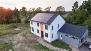 PH and NZ Passive House Quality Farmhouse in Puslinch Ontario